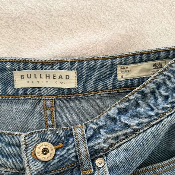 Bullhead Blue Jean Shorts with Patterned Accent - Picture 2 of 6